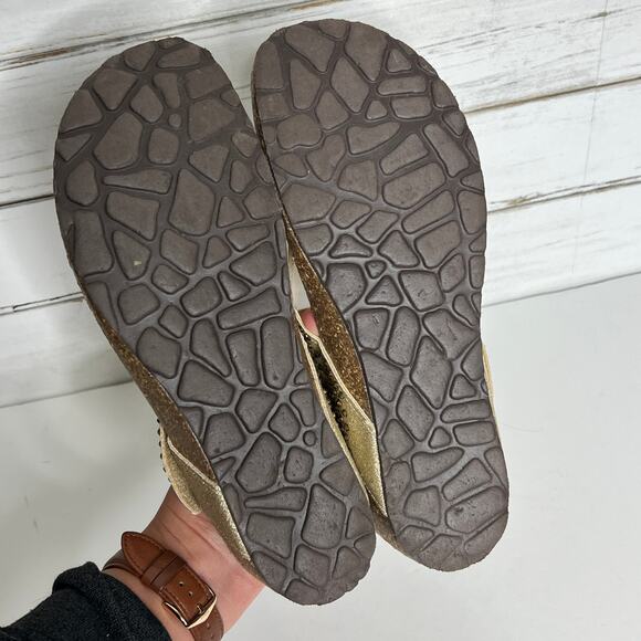 Bio Gold Sandals Gold Glitter Slip On Thong Style Shoe Size 8 - Picture 4 of 9